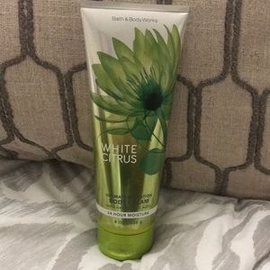 White citrus body cream